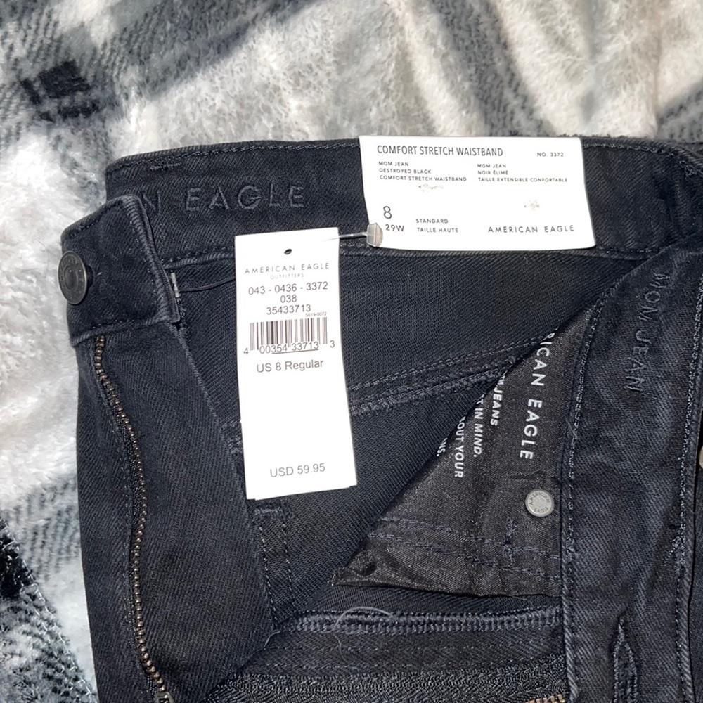 AE mom jean
